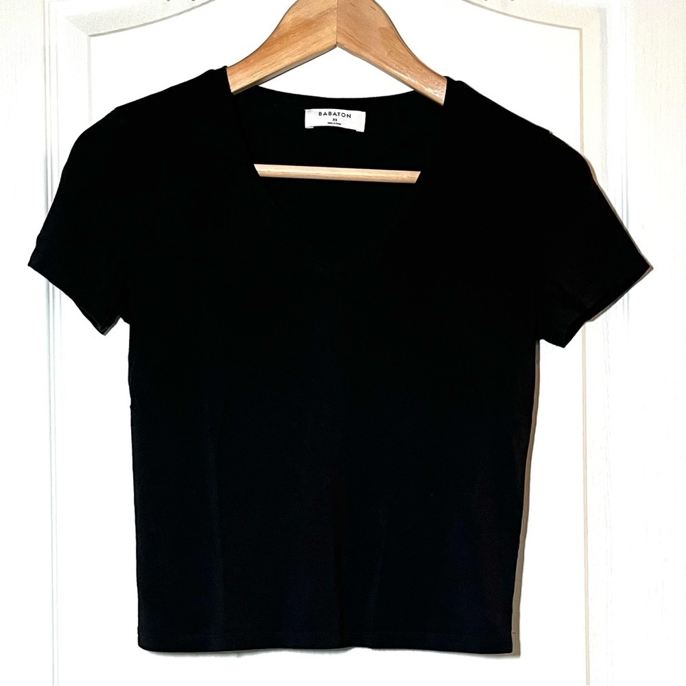 Aritzia Babaton Foundation V-Neck Tee Black Women’s Minimalist Elevated basic XS